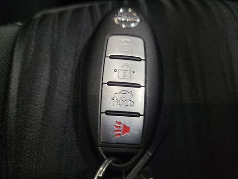 Used 2017 Nissan Sentra SV FWD image 32