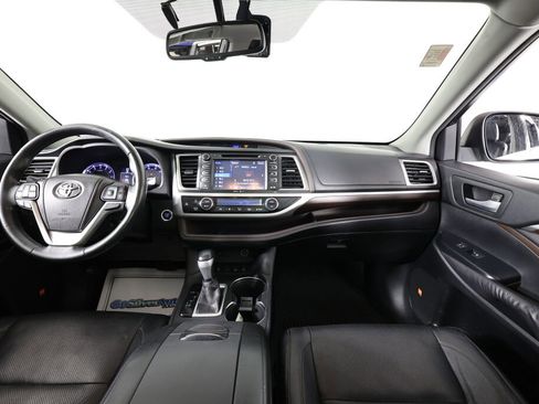 Used 2014 Toyota Highlander Limited Platinum image 31