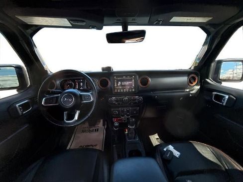 Used 2023 Jeep Gladiator Mojave w/ Cold Weather Group AWD/4WD image 18