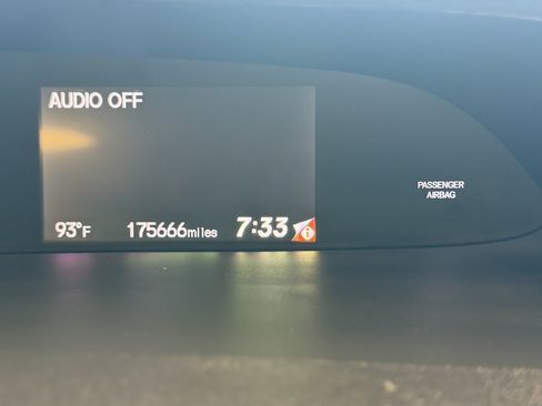 Used 2015 Honda Civic SE image 17