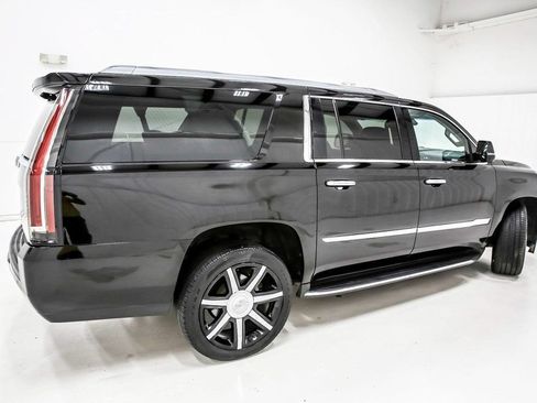 Used 2018 Cadillac Escalade ESV Premium Luxury AWD/4WD image 6