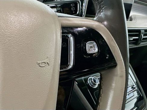 Used 2021 Lincoln Corsair FWD image 25