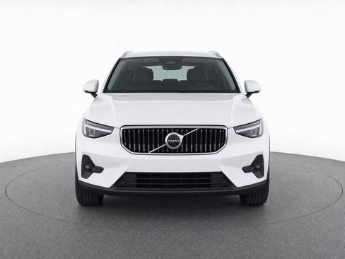 Used 2023 Volvo XC40 B5 Ultimate w/ Protection Package Premier AWD/4WD image 7