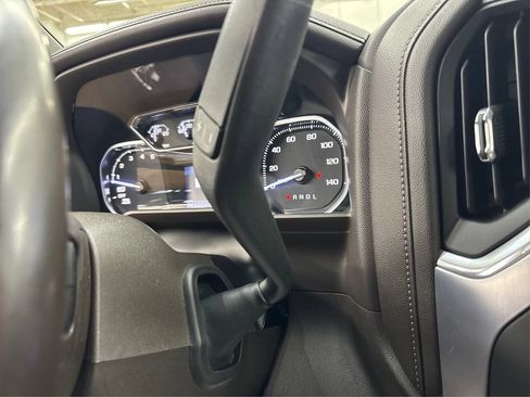 Used 2019 GMC Sierra 1500 SLT w/ SLT Premium Plus Package AWD/4WD image 30