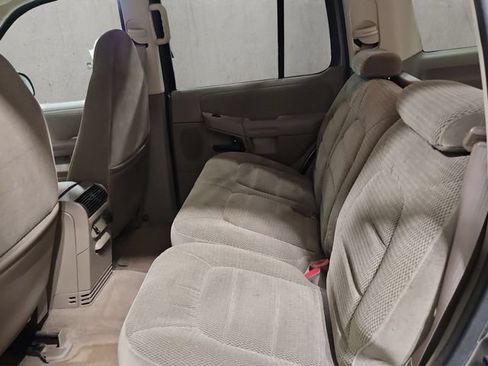 Used 2002 Ford Explorer XLT AWD/4WD image 24