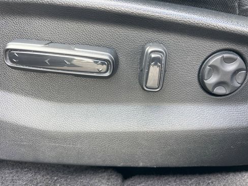 Used 2018 Honda CR-V EX image 25