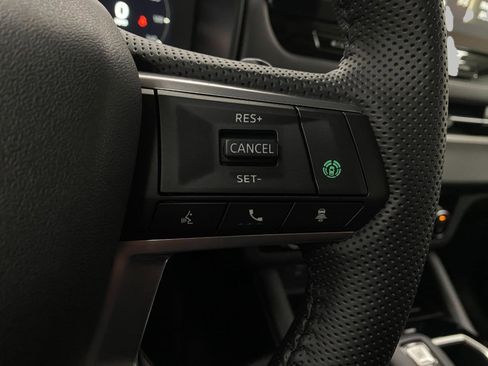 New 2025 Mitsubishi Outlander SE image 16