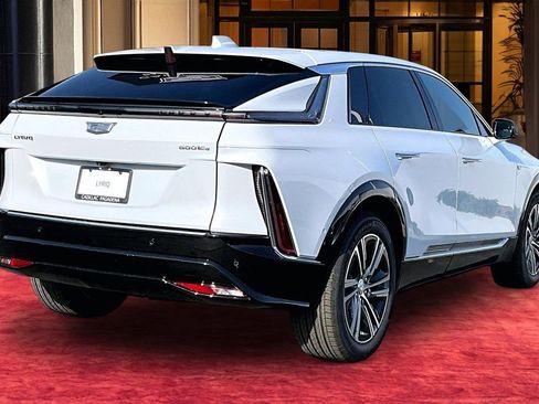 New 2026 Cadillac Lyriq Premium Luxury w/ LPO, Floor Liner Package AWD/4WD image 6
