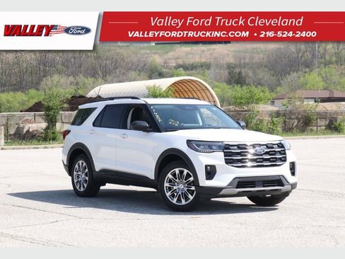New 2026 Ford Explorer Active w/ Active Comfort Package AWD/4WD image 1