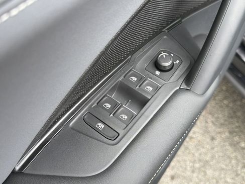 New 2026 Volkswagen Tiguan SE R-Line FWD image 25