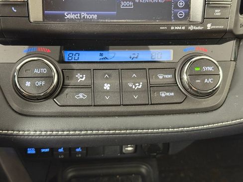 Used 2018 Toyota RAV4 Limited image 16