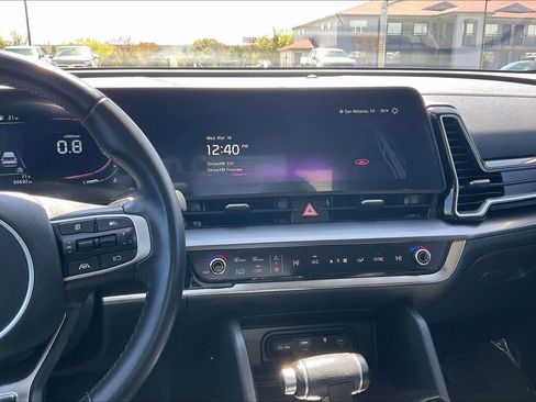 Used 2023 Kia Sportage EX image 7