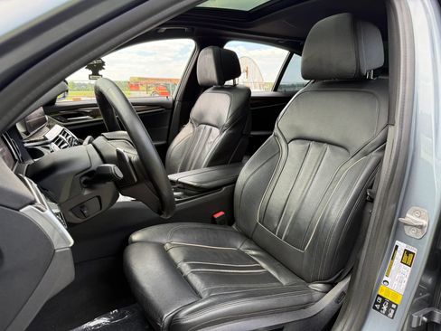 Used 2019 BMW 530i xDrive w/ Convenience Package AWD/4WD image 28