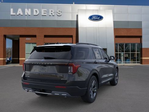 New 2025 Ford Explorer Active w/ Active Comfort Package image 8