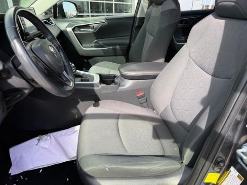 Used 2019 Toyota RAV4 XLE w/ Convenience Package AWD/4WD image 15