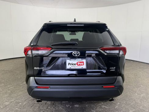 Used 2025 Toyota RAV4 XLE w/ Convenience Package image 6