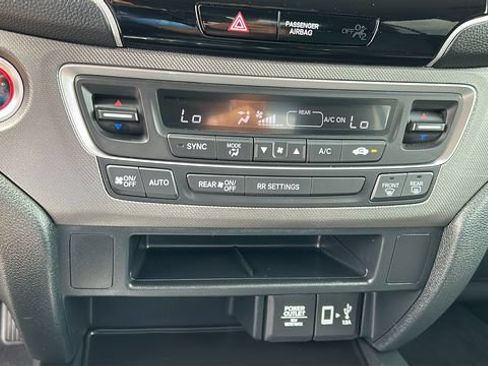 Used 2023 Honda Ridgeline Sport image 17