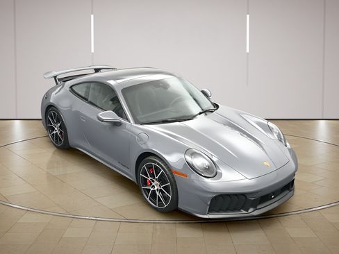 Certified 2026 Porsche 911 Carrera GTS RWD image 42