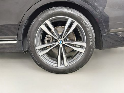 Used 2020 BMW X7 xDrive40i w/ M Sport Package AWD/4WD image 34