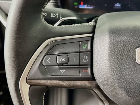 Used 2024 Jeep Grand Cherokee Limited AWD/4WD image 13