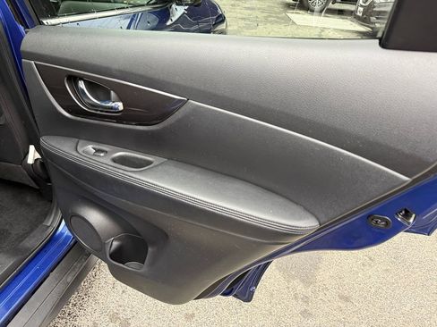 Used 2019 Nissan Rogue SV w/ Sun & Sound Touring Package image 26