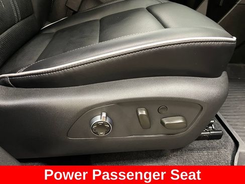 Certified 2026 Buick Enclave Avenir w/ Super Cruise Package AWD/4WD image 12