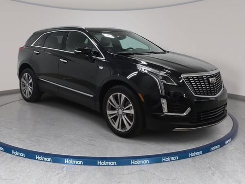 Certified 2024 Cadillac XT5 Premium Luxury AWD/4WD image 3