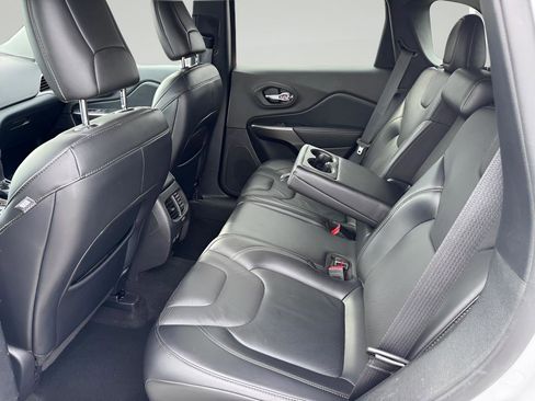 Used 2021 Jeep Cherokee Latitude Lux w/ Trailer Tow Group image 15