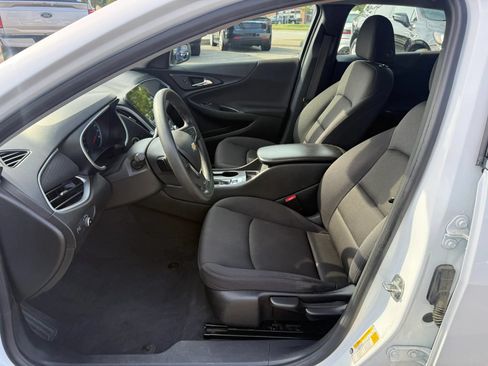 Used 2023 Chevrolet Malibu LS w/ LPO, Floor Liner Package FWD image 13