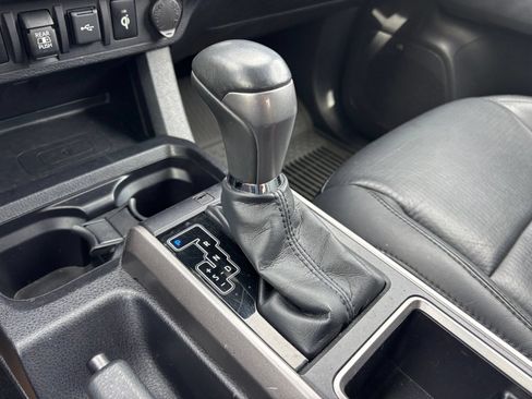 Used 2022 Toyota Tacoma Limited AWD/4WD image 26