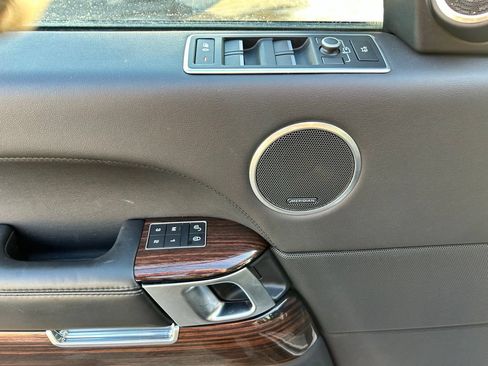 Used 2017 Land Rover Range Rover HSE AWD/4WD image 19