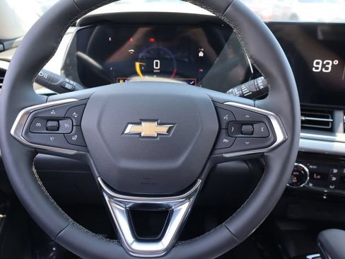 New 2026 Chevrolet Trax LT w/ Sunroof Package FWD image 7