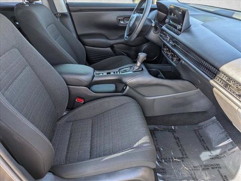 Used 2023 Honda HR-V LX image 27