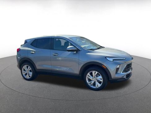 Used 2025 Buick Encore GX Preferred AWD/4WD image 2