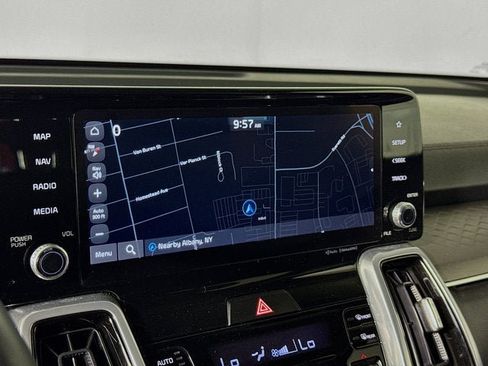 Certified 2023 Kia Sorento SX AWD/4WD image 13