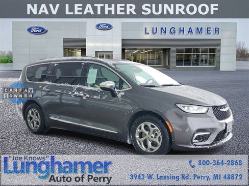 Used 2023 Chrysler Pacifica Limited image 1