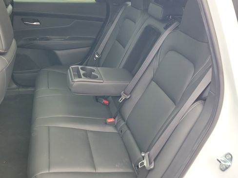 Used 2025 Nissan Murano SL image 11