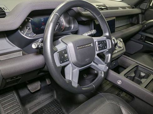 Used 2023 Land Rover Defender 110 X-Dynamic SE image 29