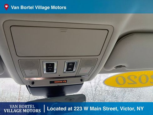 Used 2020 Jaguar XE S image 25