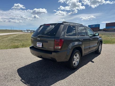 Used 2005 Jeep Grand Cherokee Laredo AWD/4WD image 5