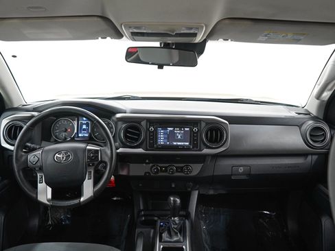 Used 2019 Toyota Tacoma SR5 RWD image 13