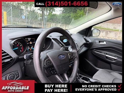 Used 2018 Ford Escape SE w/ SE Sync 3 Package FWD image 9