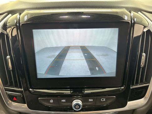 Used 2019 Chevrolet Traverse LT w/ LPO, Floor Liner Package AWD/4WD image 15