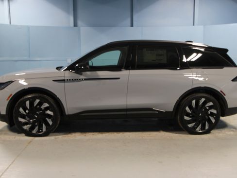 New 2026 Lincoln Nautilus Reserve w/ Jet Appearance Package image 35