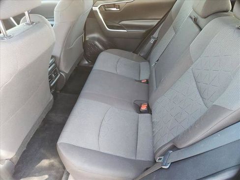 Used 2022 Toyota RAV4 XLE AWD/4WD image 24