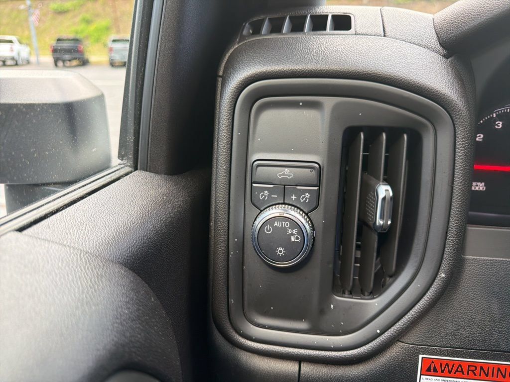 Certified 2024 GMC Sierra 3500 Pro w/ Convenience Package RWD image 29