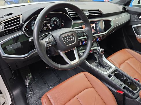 Used 2022 Audi Q3 2.0T Premium w/ Convenience Package image 32