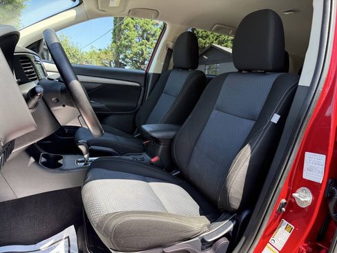 Used 2016 Mitsubishi Outlander SE FWD image 9