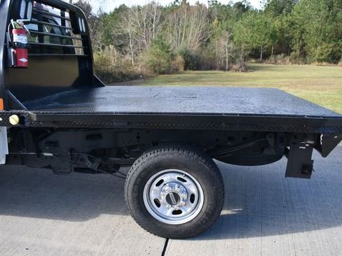 Used 2019 Ford F250 XL w/ Power Equipment Group image 4