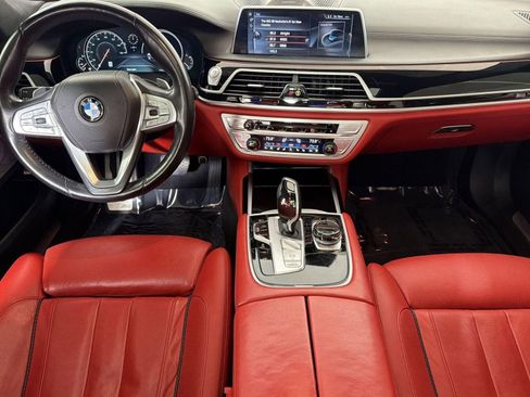 Used 2017 BMW 750i RWD image 28